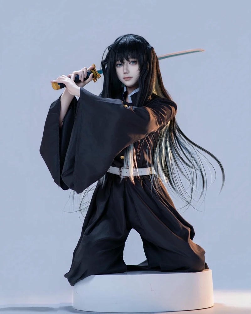 Hà Trụ Cosplay 35
