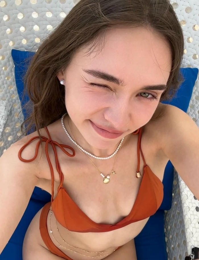 gái Nga Bikini 34